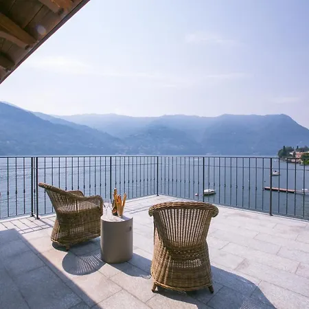 Villa Sleeps 8 Pool Air Con *
