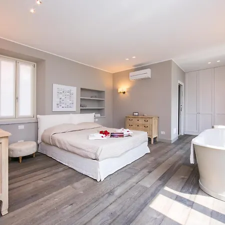 Sleeps 8 Pool Air Con Villa *
